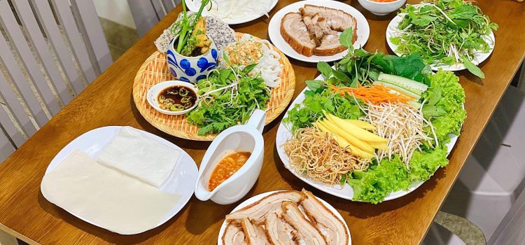 Bánh ướt thịt heo Hoàng Thành Huế