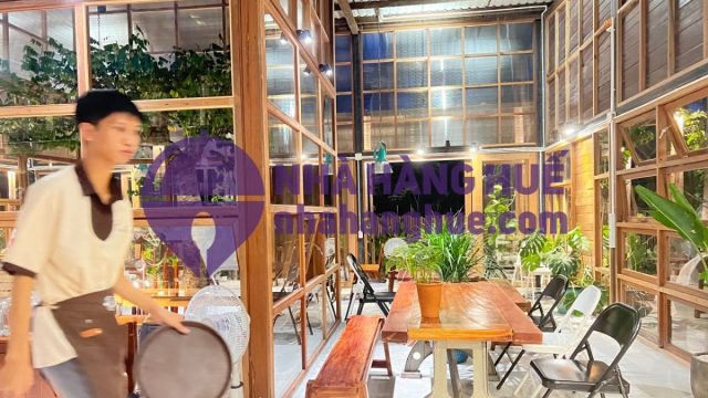 Tiệm Café Tụi Mình